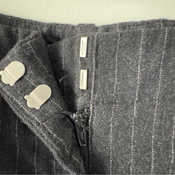Theory Wool Pinstripe Pants Business Casual Pockets Belt loops zip hook and eye - Picture 6 of 10